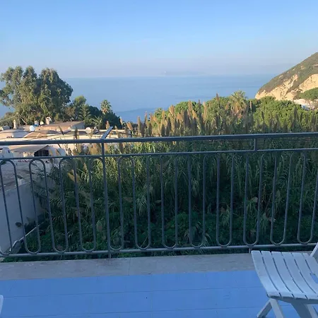 Agenzia Aprea, Belvedere Rosso E Giallo Apartment *